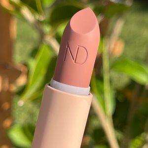 NATASHA DENONA I Need A Rose Soft Pink Lipstick In Daphne